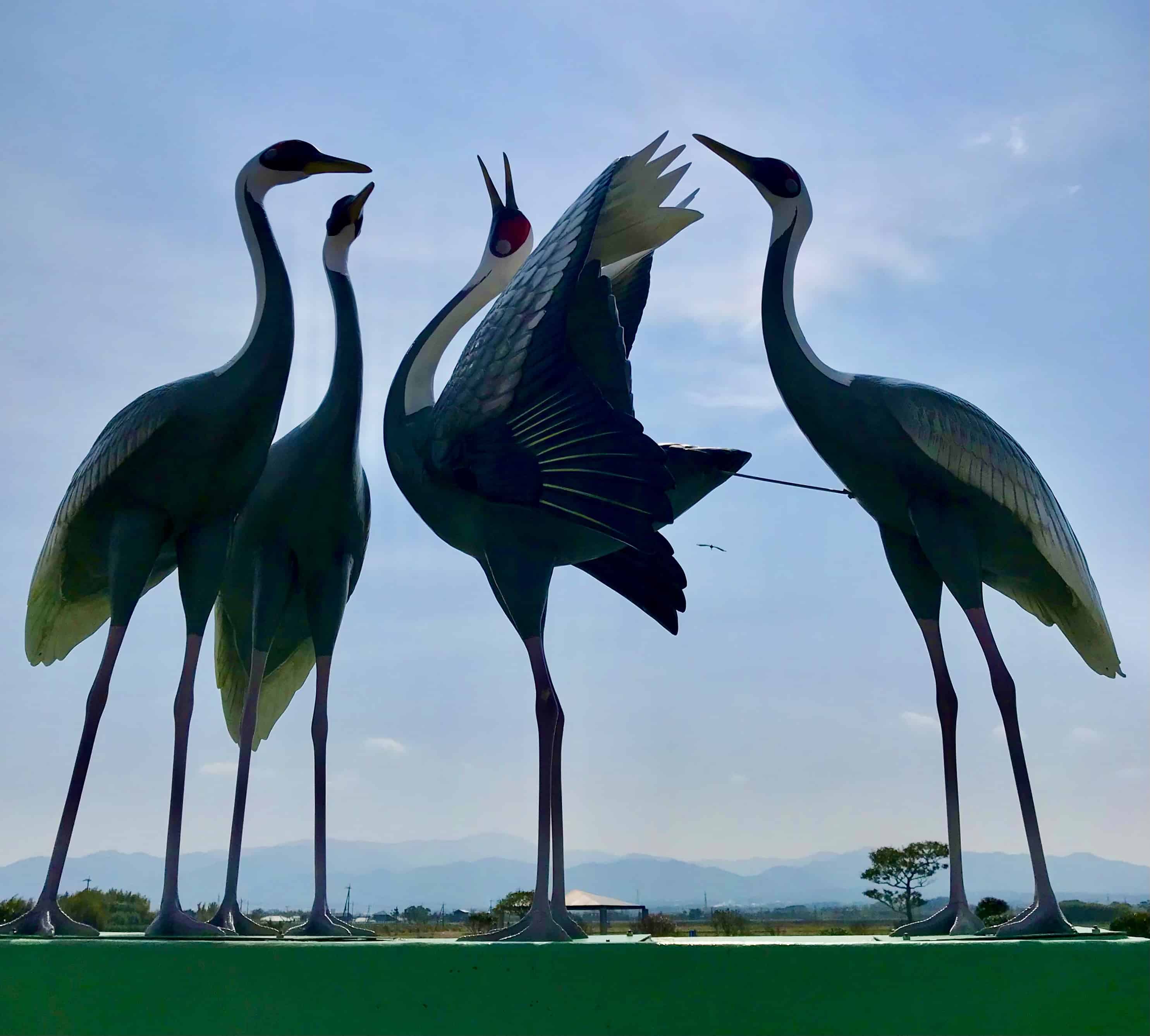 Crane statues at Izumi Observatory.
