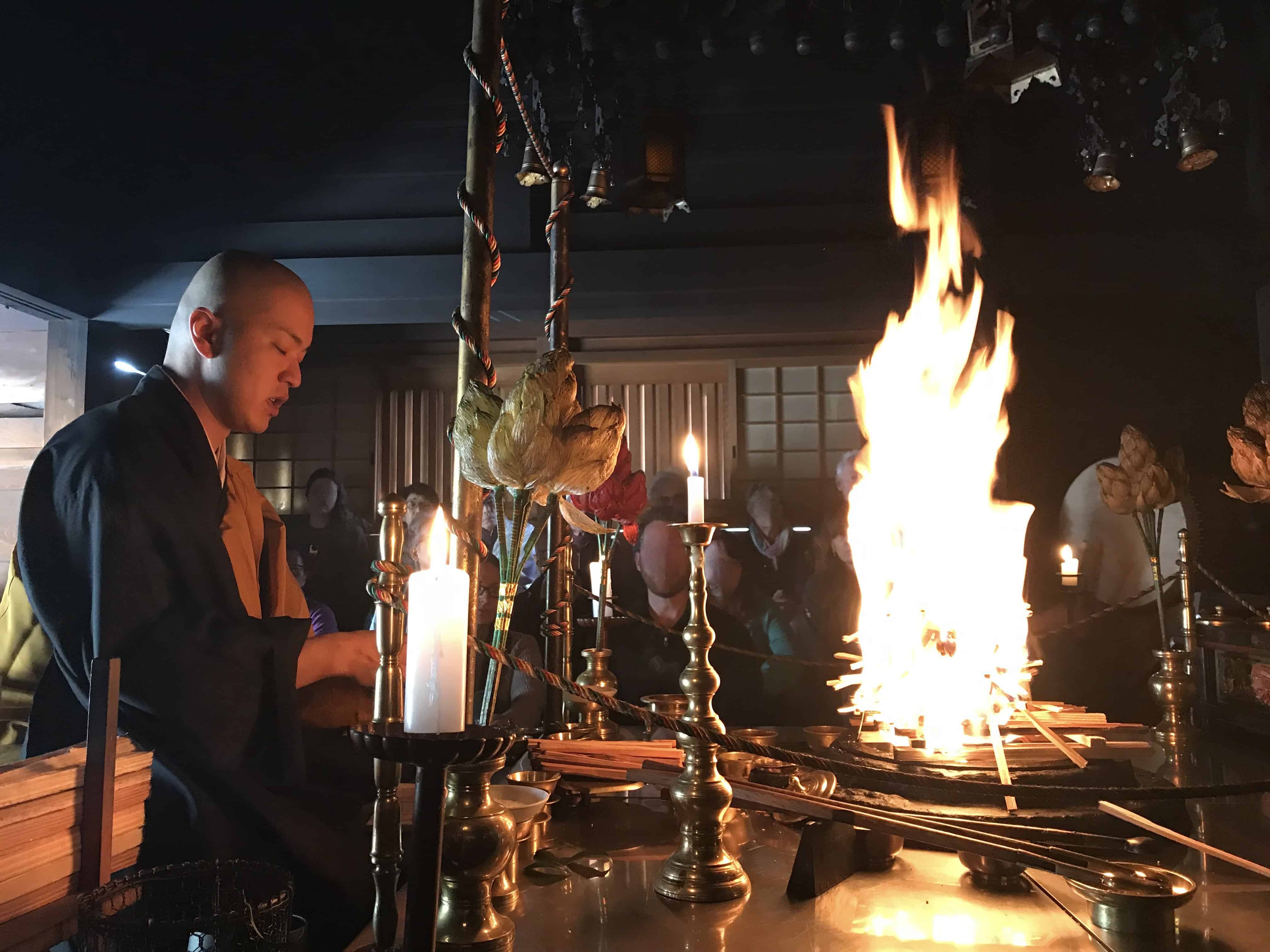 At some temples, visitors are invited to join the early morning goma fire ceremony.