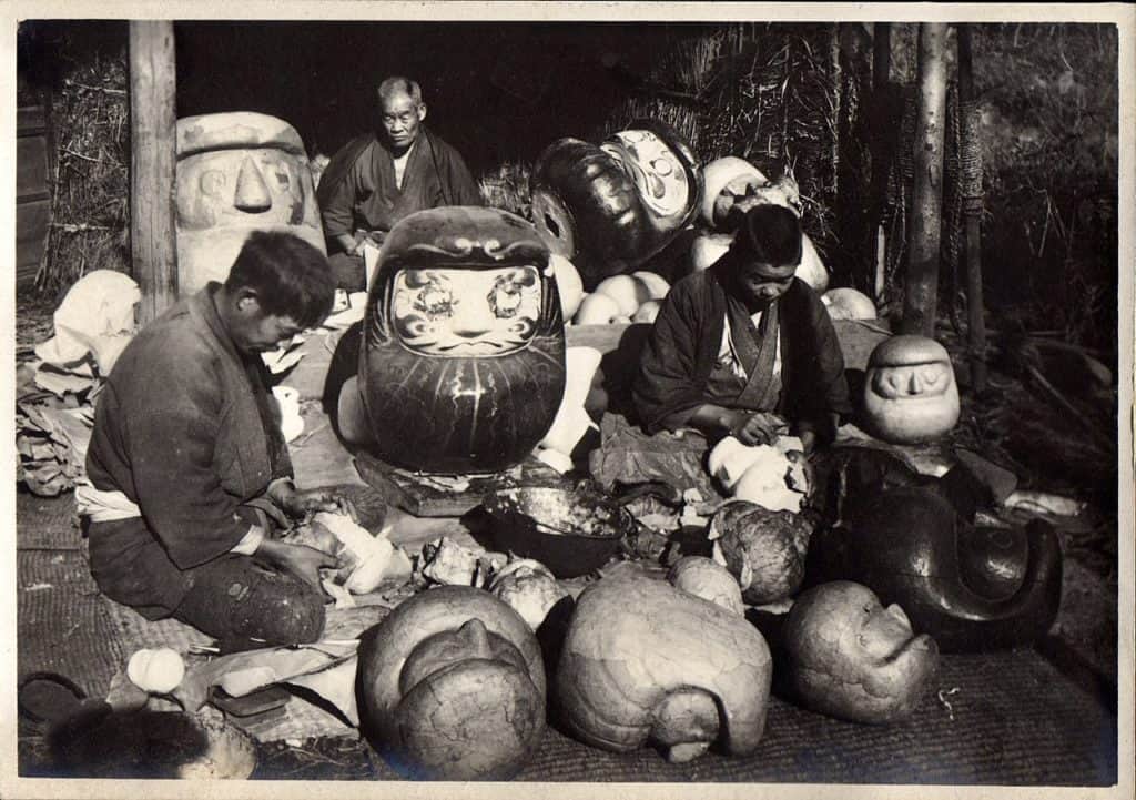 Daruma making, 1912.
