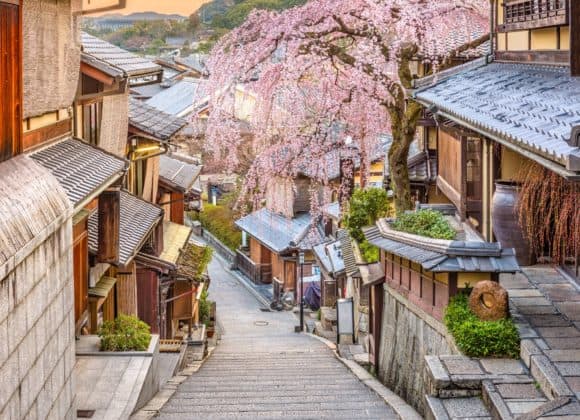 Living in Japan, I've come to appreciate the beauty of ancient Kyoto.