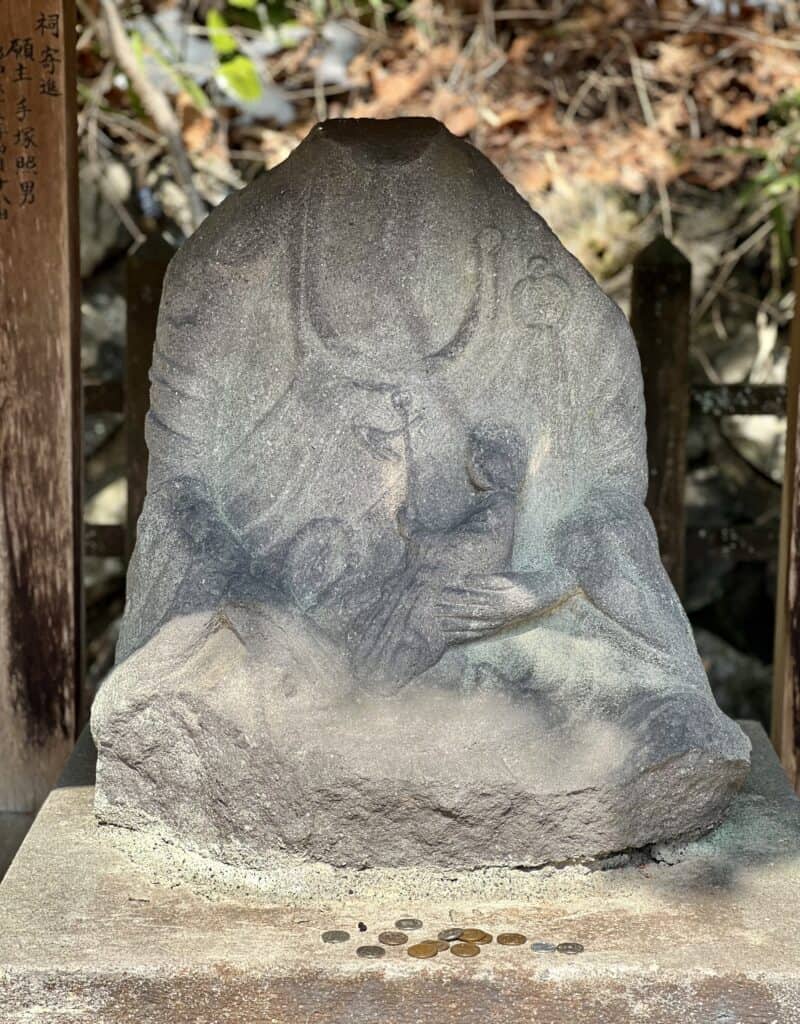 Headless statue of Maria Jizo.