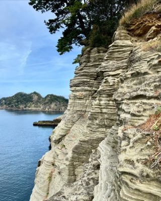 Dougashima, along the west coast of the Izu Peninsula. 

#dougashima #izu